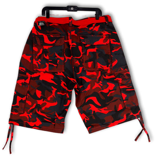 NWT Mens Red Black Camouflage Belted Pockets Bermuda Shorts Size 40 image number 2