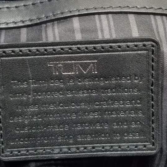 TUMI CAMBRIDGE FLAP LEATHER BRIEFCASE WITH SHOULDER STRAP image number 5