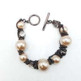 Givenchy Black Tone Crystal Faux Pearl Bead Chain 7 Inch Bracelet 30.0g alternative image