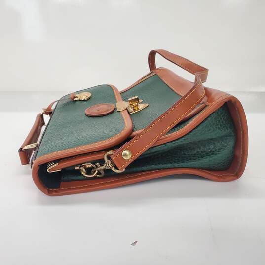 Vintage Dooney & Bourke Green Pebble Leather Brown Trim Crossbody Bag image number 5
