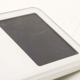 Apple iPod Nano (1st Generation) - White (A1137) 1GB alternative image