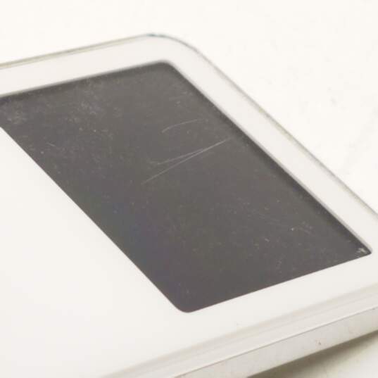 Apple iPod Nano (1st Generation) - White (A1137) 1GB image number 2