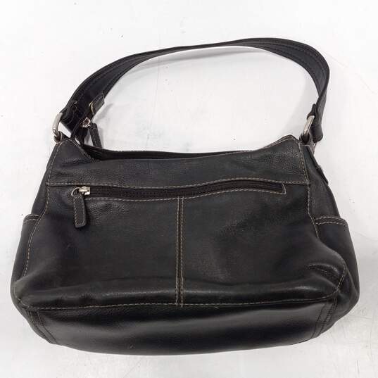 Women's St. John's Bay Leather Handbag image number 6