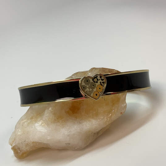 Designer Vera Bradley Gold-Tone Black Enamel Classic Hinged Bangle Bracelet image number 1