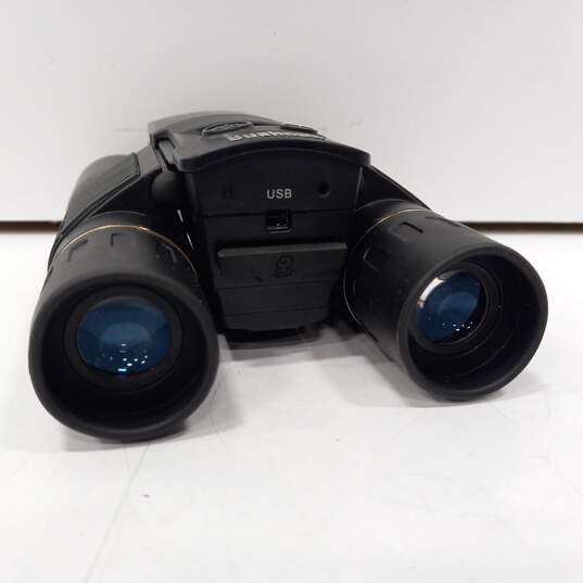 Bushnell Compact Instant Replay Binoculars with Travel Case image number 3