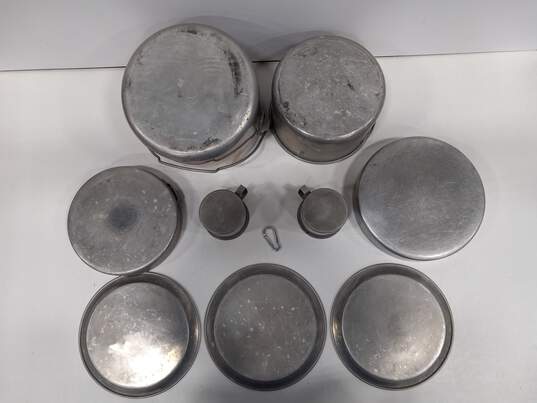 ALUMINUM CAMPING COOKWARE: INCLUDES 2 POTS, 2 CUPS, 2 PANS, 3 PLATES, AND STORAGE BAG image number 3
