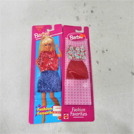 Lot Of 4 Barbie Fashion Favorites  Outfits image number 4