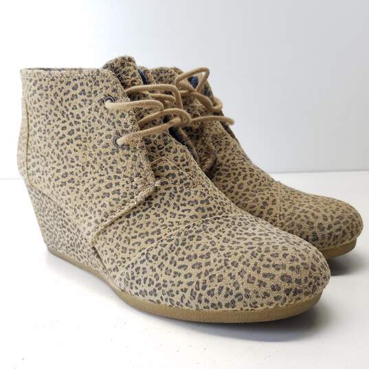 TOMS Kala Cheetah Print Leather Wedge Lace Up Boots Size 8.5 image number 3