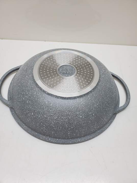 Deane and White Aluminum Wok image number 3