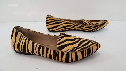Steve Madden Women's Tiger Stripe Calf Hair Flats Size 7M image number 5