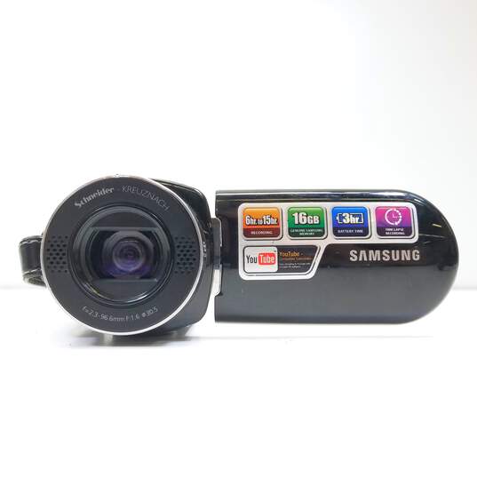 Samsung SMX-F34 16GB Flash Memory Camcorder image number 2