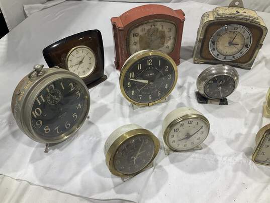 Vintage Alarm Clocks image number 3