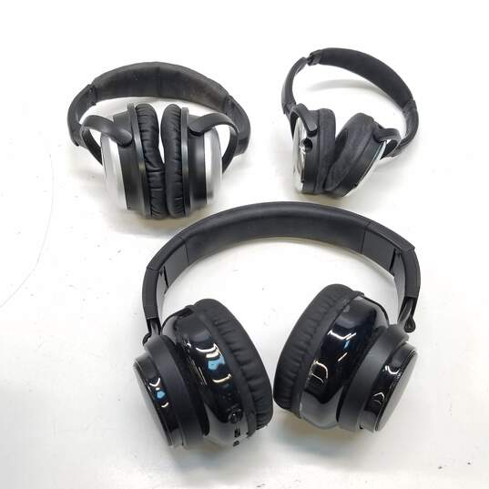 Bundle of 3 Assorted Headphones For Repairs image number 1
