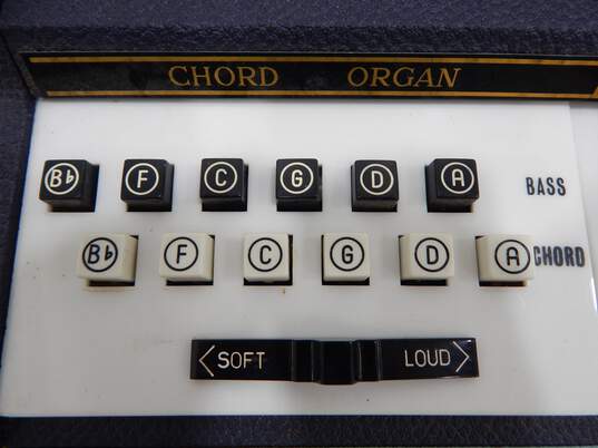VNTG Unbranded Electronic Chord Organ w/ Attached Power Cable (Parts and Repair) image number 3