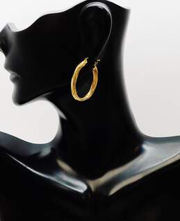 14K Yellow Gold Twisted Oblong Hoop Earrings 2.0g