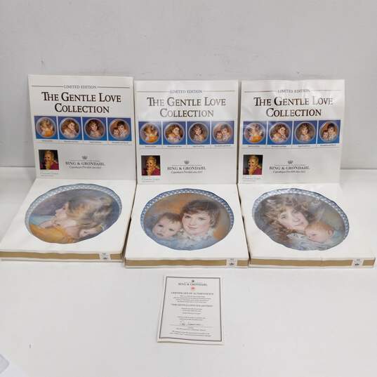 Set of 3 Bing & Grondahl "Gentle Love Collection" Plates IOB image number 1