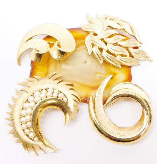 Vintage Crown Trifari Gold Tone Brushed Faux Pearl Leaf Swirl Brooches image number 1
