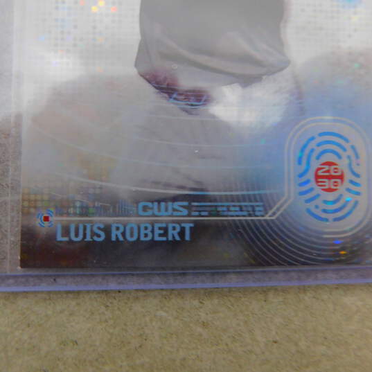 2020 Luis Robert Topps 2030 Rookie Chicago White Sox image number 3