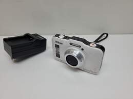 Bundle Nikon Untested P/R Powers On* Coolpix S31 W/Charger & Mem Card Empty