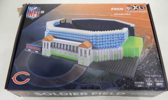 Foco BRXLZ Stadium Series Soldier Field Chicago Bears Most Polybags Sealed image number 1