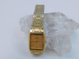 VNTG Women's Bulova Quartz Gold Tone Analog Quartz Watch