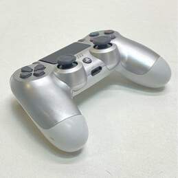 Sony Playstation 4 controller - Silver alternative image