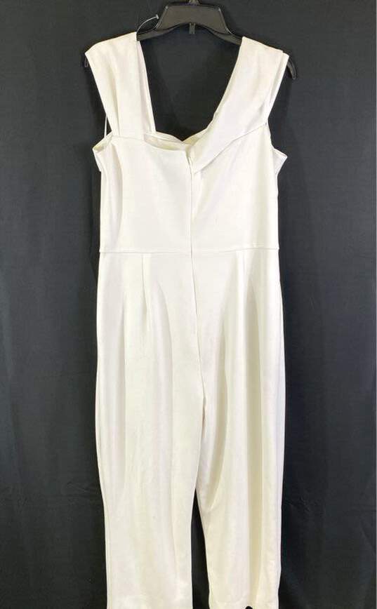 Vince Camuto White Jumpsuit - Size 14 image number 2