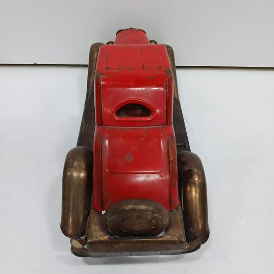 Vintage Red Metal Fire Chief Car image number 3