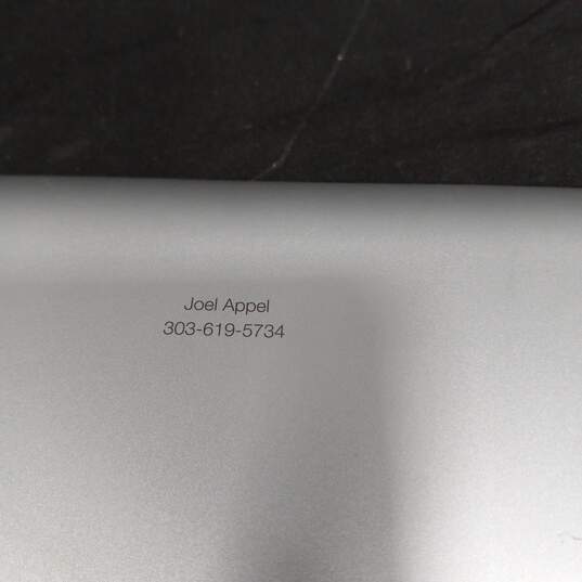 White 9.5in Ipad Tablet image number 4