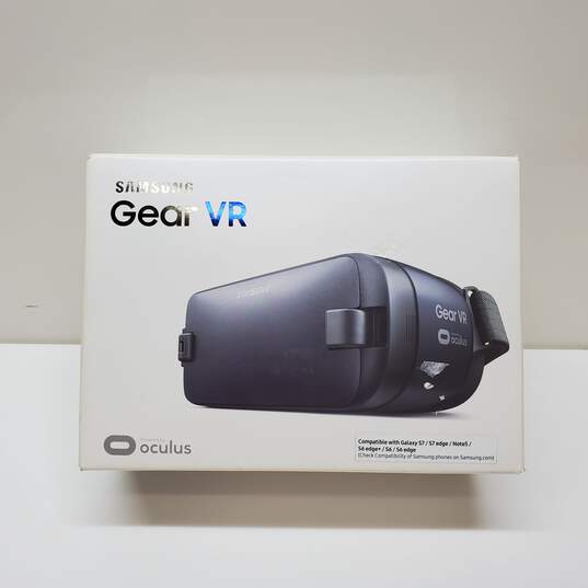Oculus Samsung Gear VR Model SM-R323 -For Parts or Reapir image number 1