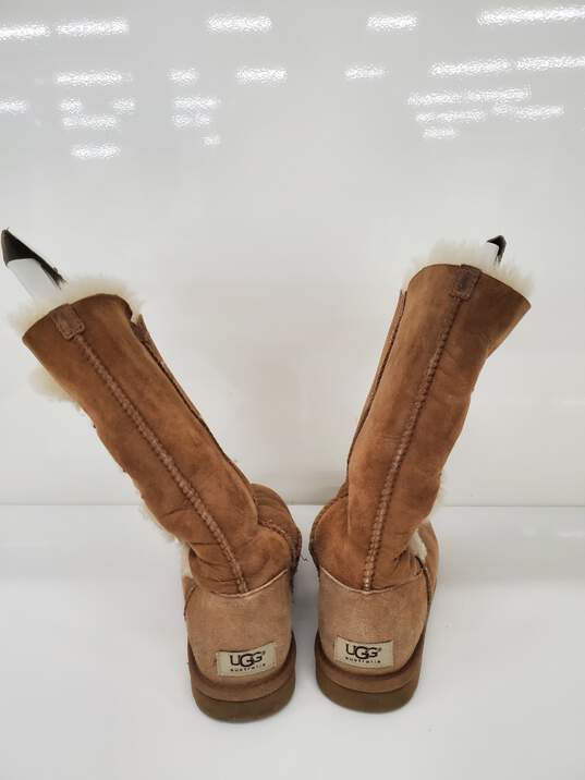 UGG Women's Bailey Button Triplet II Boots Size-6 used image number 4