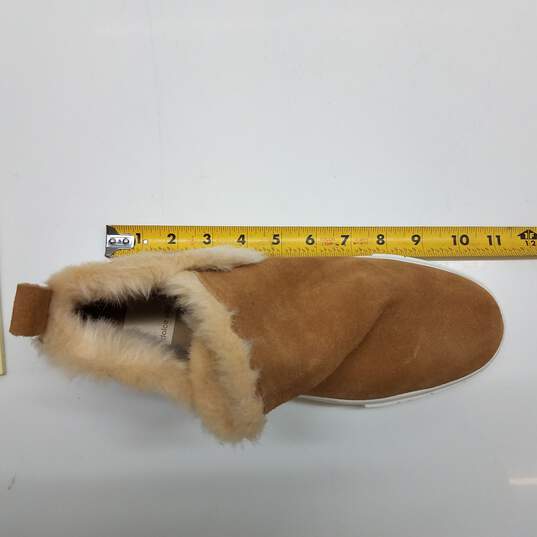 Tan Suede platform booties with faux fur trim unknown size image number 2