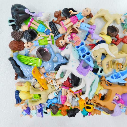 8.9 oz. LEGO Friends Minifigures Bulk Lot image number 2