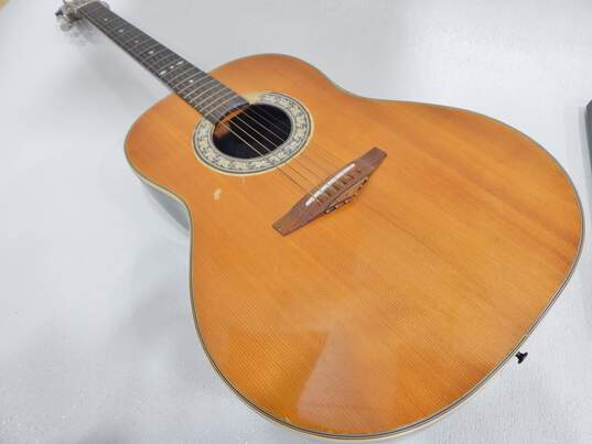 Ovation Brand Deluxe Balladeer Model Acoustic Guitar (Parts and Repair) image number 3
