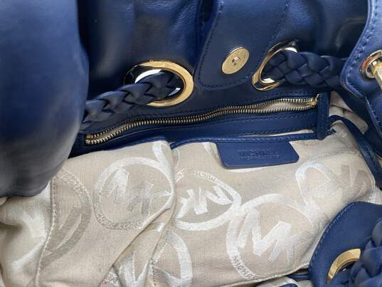 Womens Blue Leather Large Camden Drawstring Charm Pockets Shoulder Bag image number 4
