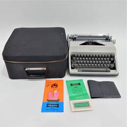 Vintage 1968 Olympia SM9 De Luxe Portable Typewriter w/ Case & Manual