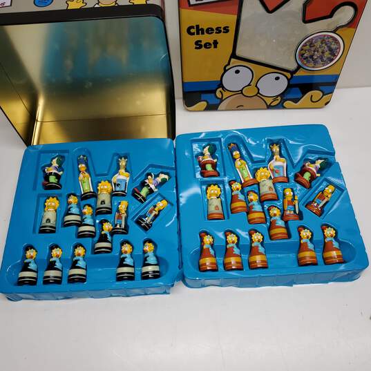 100% Official The Simpsons 3-D Chess Set IOB image number 3