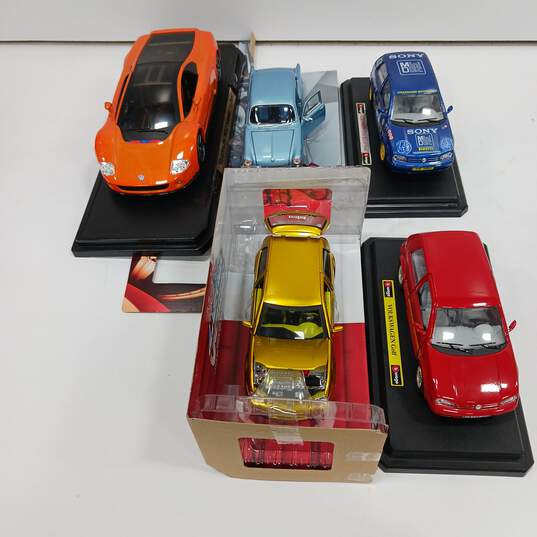 Bundle of 5 Assorted Die Cast Model Cars image number 3