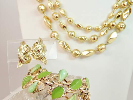 Vintage Coro & Fashion Gold Tone & Green Clip-On Earrings Beaded Multi Strand Necklace & Bracelet 163.4g image number 1