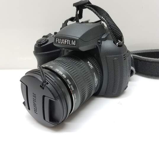 Fuji FinePix HS30EXR D-SLR style Bridge Camera 24-720mm 30x Zoom Lens image number 1
