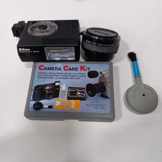 Nikon N2000 Camera & Accessories in Bag image number 2