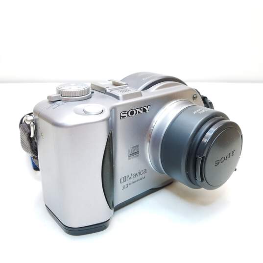 Sony Mavica MVC-CD300 3.3MP Digital Camera image number 1