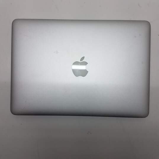 2015 MacBook Pro 13in Laptop Intel i5-5257U CPU 8GB RAM 256GB image number 3