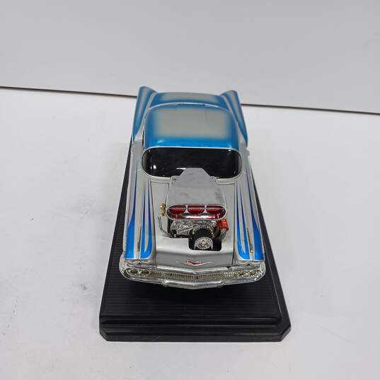 Muscle Machine 1958 Chevy Impala 1:64 Model Car image number 2