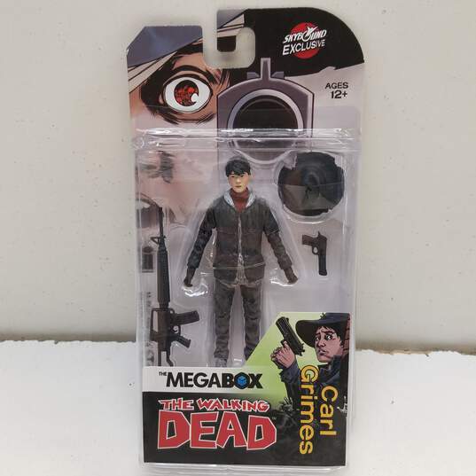 Lot of 4 McFarlane Toys The Walking Dead Megabox Skybound Exclusive Action Figures image number 2