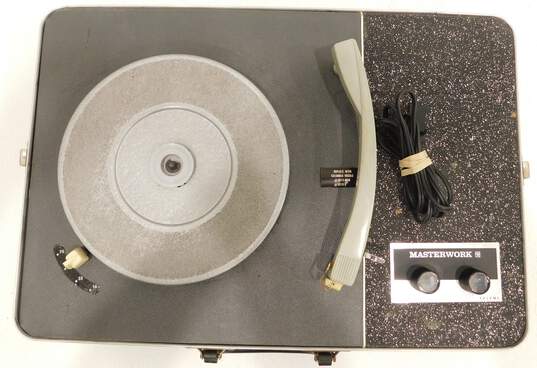 VNTG Columbia Brand M-1902 Model Suitcase Turntable w/ Power Cable (Parts and Repair) image number 3