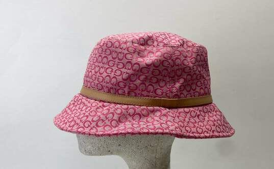 GUESS Pink Logo Signature Canvas Buckle Sun Bucket Hat image number 2