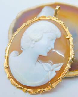 VNTG 12K Yellow Gold Shell Carved Cameo Pendant/Brooch 7.6g alternative image