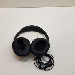 Bose Quiet Comfort 15 Wired Over-Ear Headset with Case alternative image