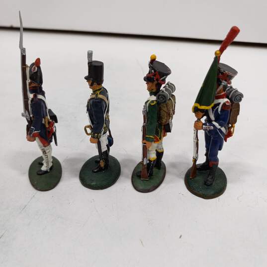 4pc Set of DelPrado Assorted Soldier Figurines image number 3